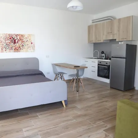 Le Del Pastore, Monolocale Con Terrazza Privata E Parcheggio Facile, Vicino Al Centro 아파트