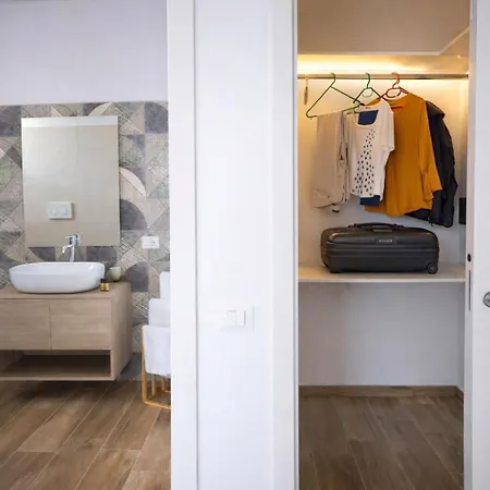 Le Del Pastore, Monolocale Con Terrazza Privata E Parcheggio Facile, Vicino Al Centro