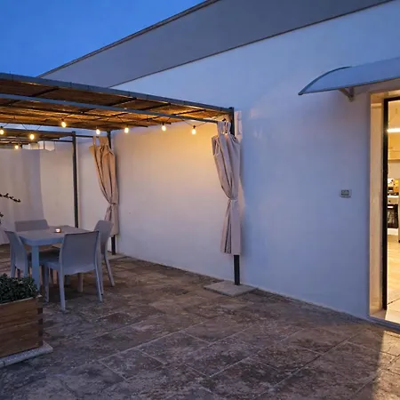 דירה Le Del Pastore, Monolocale Con Terrazza Privata E Parcheggio Facile, Vicino Al Centro
