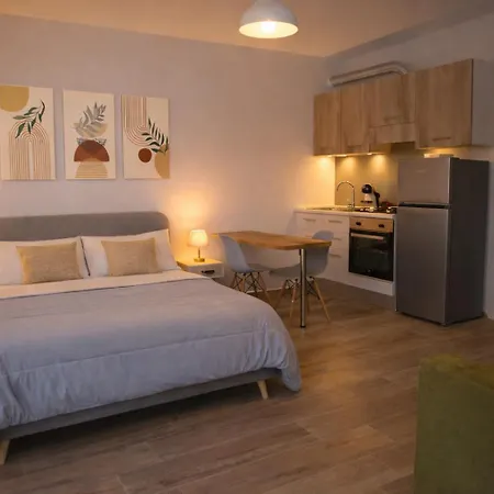 Le Del Pastore, Monolocale Con Terrazza Privata E Parcheggio Facile, Vicino Al Centro * Lecce