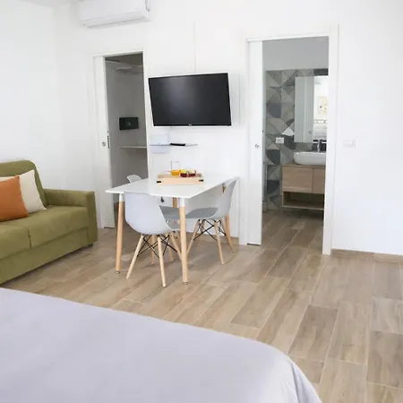 Le Del Pastore, Monolocale Con Terrazza Privata E Parcheggio Facile, Vicino Al Centro