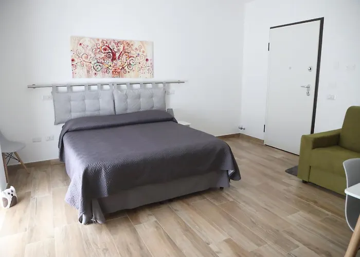 Le Suite Del Pastore, Monolocale Con Terrazza Privata E Parcheggio Facile, Vicino Al Centro * לצ'ה