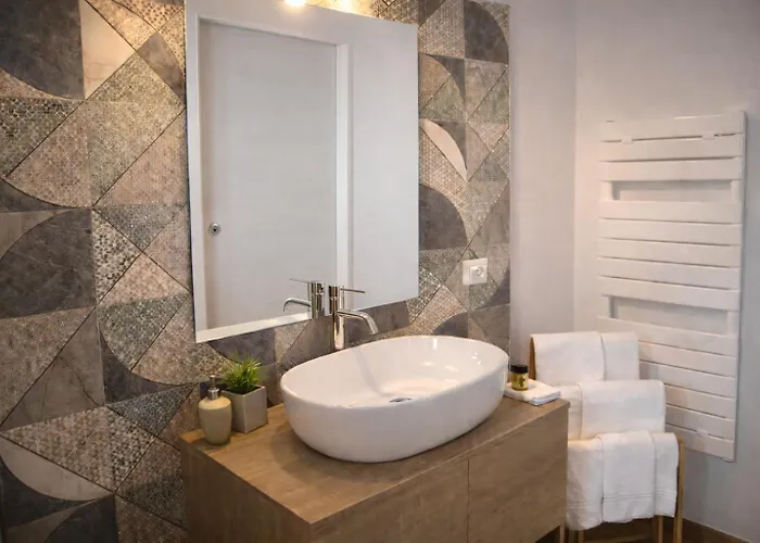 Le Del Pastore, Monolocale Con Terrazza Privata E Parcheggio Facile, Vicino Al Centro *